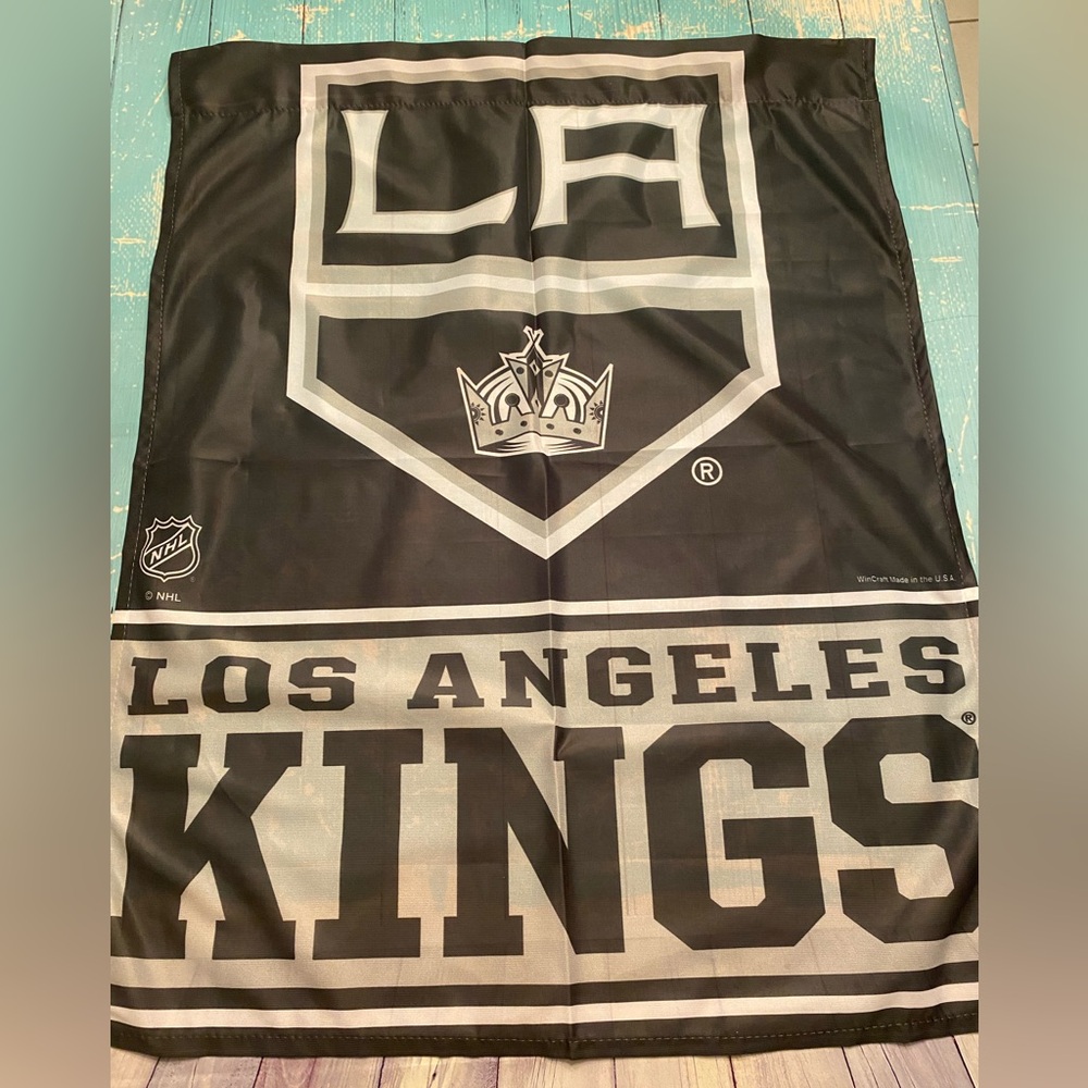 NHL Los Angeles Kings Black and White Yard Flag